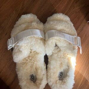 UGG Cream Fluffy Sandals